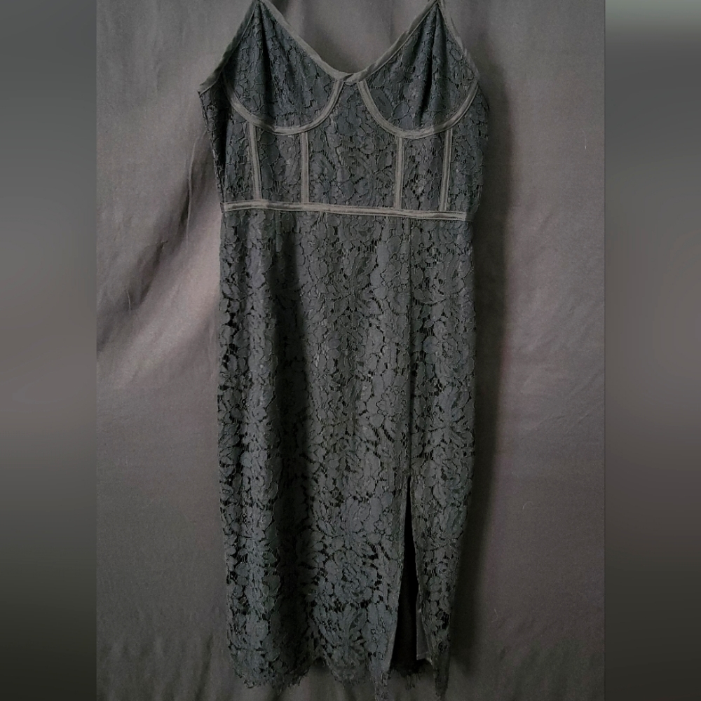 Black lacey dress